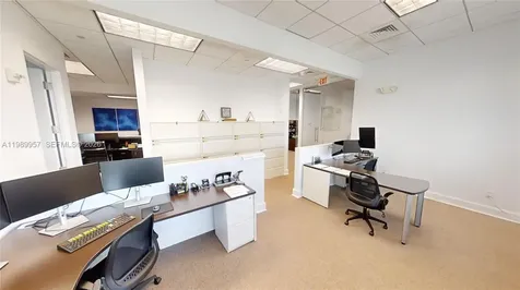 175 SW 7th Street Miami FL 33130