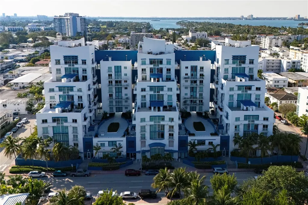 7600 Collins Avenue Miami Beach FL 33141