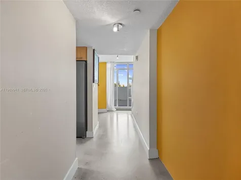 7600 Collins Avenue Miami Beach FL 33141