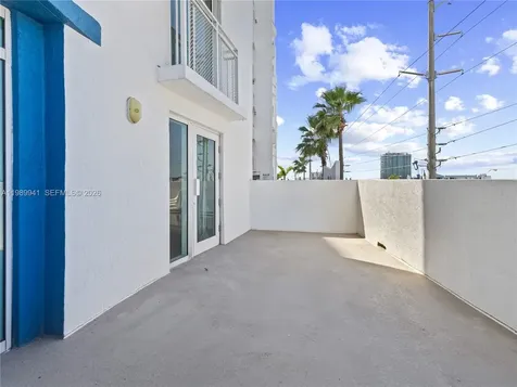7600 Collins Avenue Miami Beach FL 33141