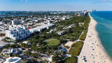 7600 Collins Avenue Miami Beach FL 33141