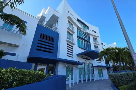 7600 Collins Avenue Miami Beach FL 33141
