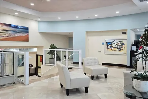 7600 Collins Avenue Miami Beach FL 33141