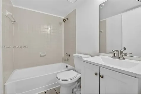 400 W Palm Circle W Pembroke Pines FL 33025
