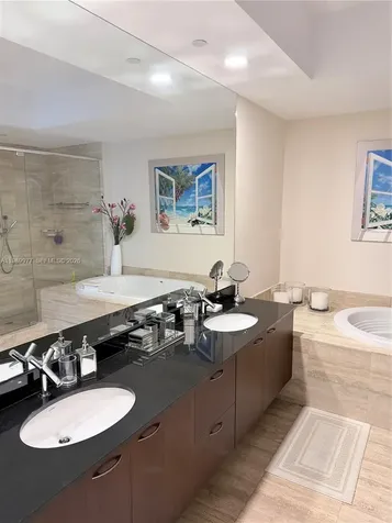 15811 Collins Avenue Sunny Isles Beach FL 33160