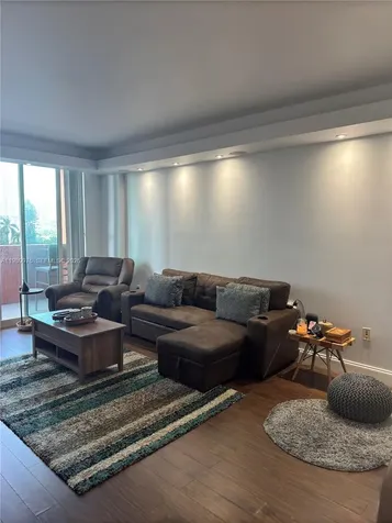 2000 N Bayshore Drive Miami FL 33137