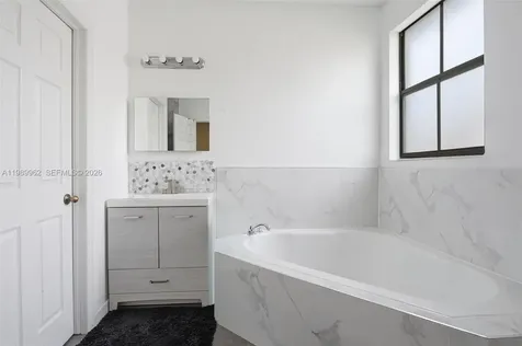 10319 NW 30th Terrace Doral FL 33172