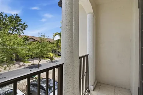 10319 NW 30th Terrace Doral FL 33172