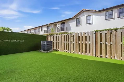 10319 NW 30th Terrace Doral FL 33172