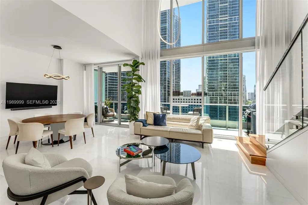200 Biscayne Boulevard Way Miami FL 33131