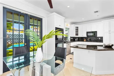 472 Sunset Drive Hallandale Beach FL 33009