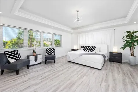 472 Sunset Drive Hallandale Beach FL 33009