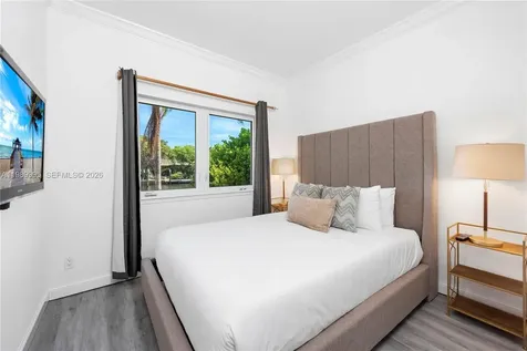 472 Sunset Drive Hallandale Beach FL 33009