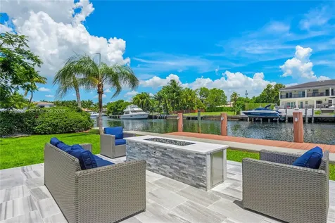472 Sunset Drive Hallandale Beach FL 33009