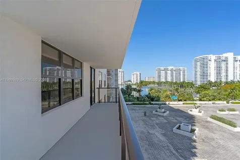18151 NE 31st Court Aventura FL 33160