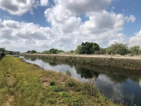 19550 SW 207 Avenue Miami FL 33187