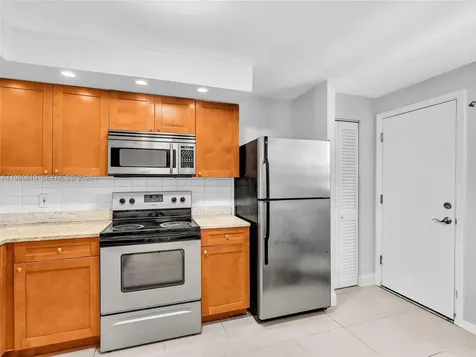 1770 NE 191st Street Miami FL 33179