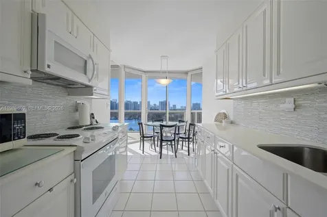 3598 Yacht Club Drive Aventura FL 33180
