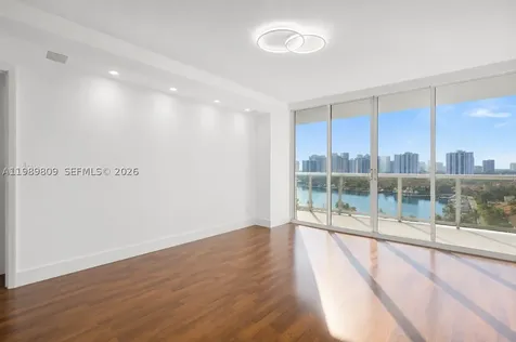3598 Yacht Club Drive Aventura FL 33180
