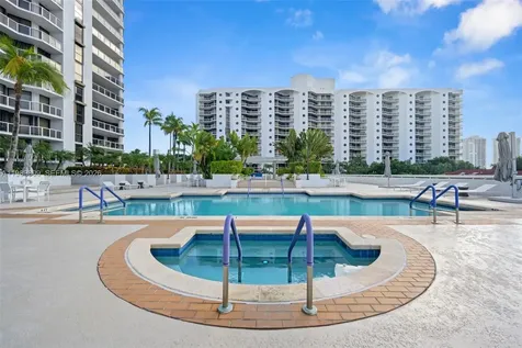 3598 Yacht Club Drive Aventura FL 33180