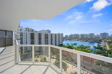 3598 Yacht Club Drive Aventura FL 33180