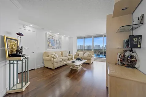 3598 Yacht Club Drive Aventura FL 33180
