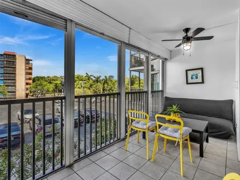 3375 N Country Club Drive Aventura FL 33180