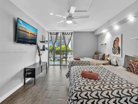3375 N Country Club Drive Aventura FL 33180