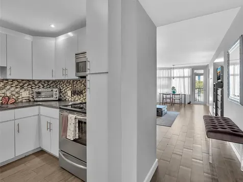 3375 N Country Club Drive Aventura FL 33180
