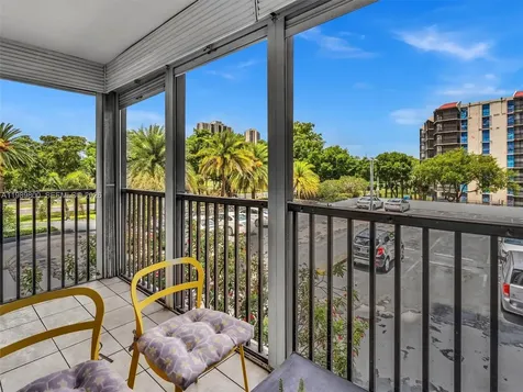 3375 N Country Club Drive Aventura FL 33180