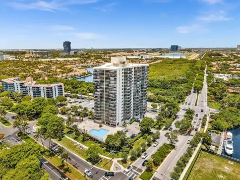 3375 N Country Club Drive Aventura FL 33180