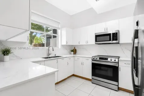 102 Riverwalk Circle Sunrise FL 33326
