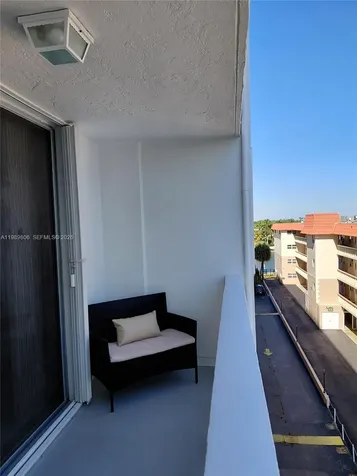 3113 S Ocean Drive Hallandale Beach FL 33009