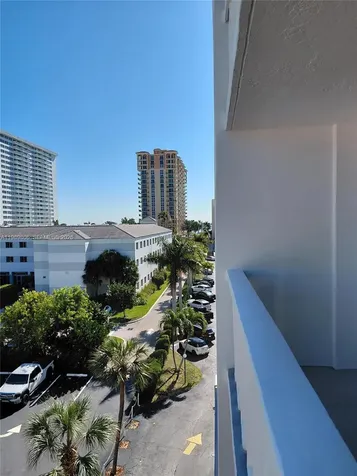 3113 S Ocean Drive Hallandale Beach FL 33009
