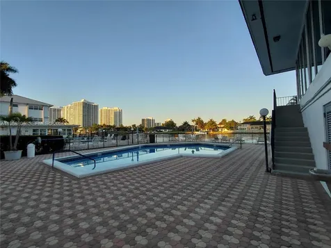 3113 S Ocean Drive Hallandale Beach FL 33009