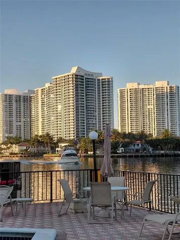 3113 S Ocean Drive Hallandale Beach FL 33009