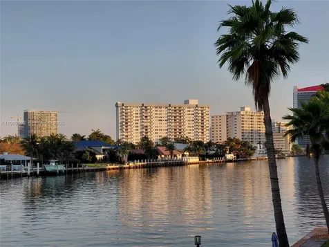 3113 S Ocean Drive Hallandale Beach FL 33009