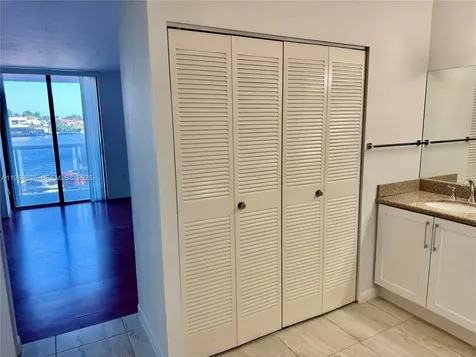 20515 E Country Club Drive Aventura FL 33180