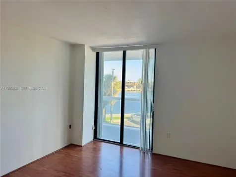 20515 E Country Club Drive Aventura FL 33180