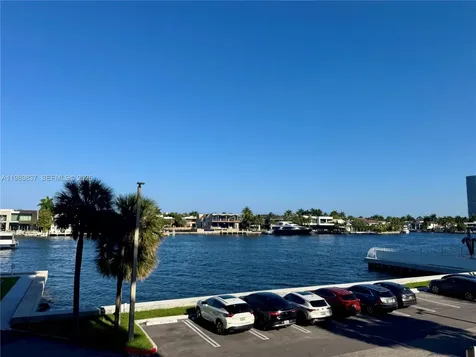 20515 E Country Club Drive Aventura FL 33180