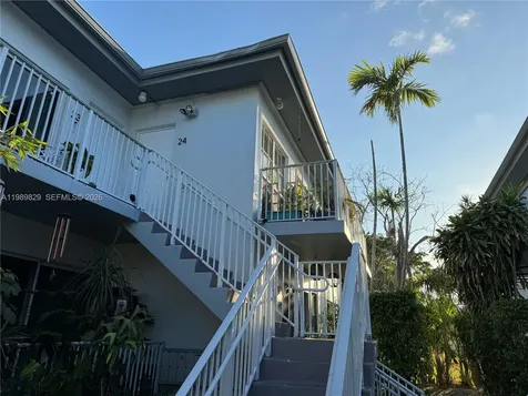 9260 Bay Harbor Terrace Bay Harbor Islands FL 33154