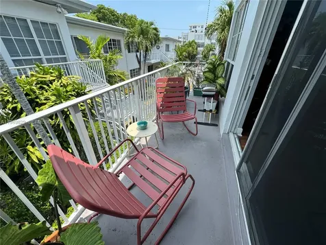 9260 Bay Harbor Terrace Bay Harbor Islands FL 33154