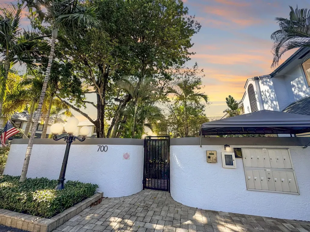 700 SE 14th Street Fort Lauderdale FL 33316