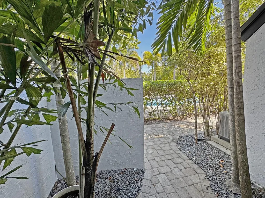 700 SE 14th Street Fort Lauderdale FL 33316