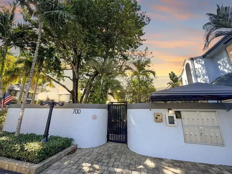 700 SE 14th Street Fort Lauderdale FL 33316