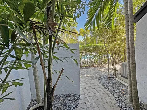 700 SE 14th Street Fort Lauderdale FL 33316