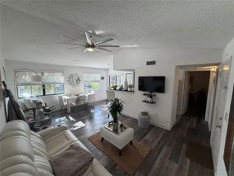 10670 SW 156th Place Miami FL 33196