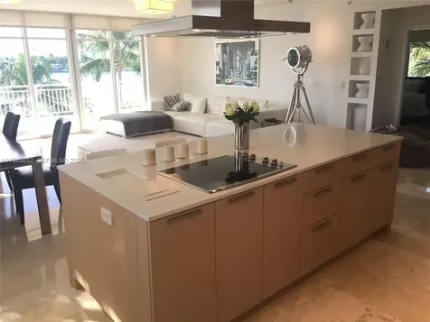 1 Century Lane Miami Beach FL 33139