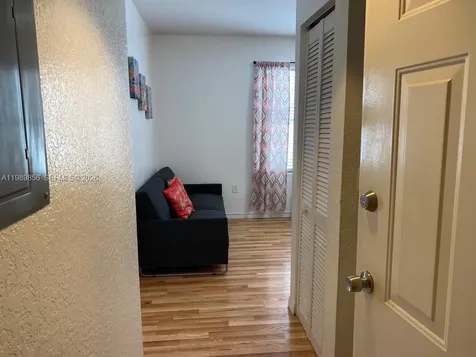 7326 Collins Avenue Miami Beach FL 33141