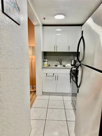 7326 Collins Avenue Miami Beach FL 33141
